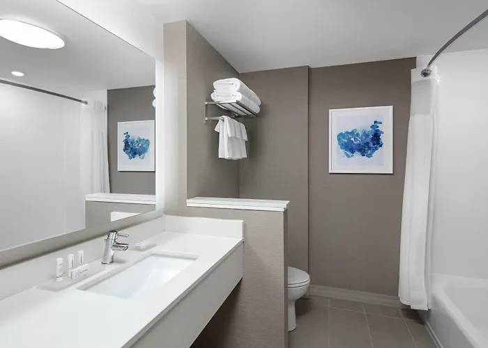 Fairfield & By Marriott Ocean 3*