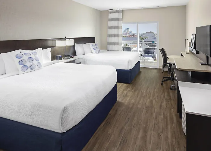 Fairfield & By Marriott Ocean 3*