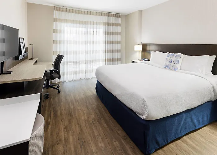 Fairfield & By Marriott Ocean