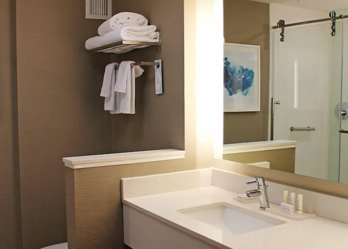 Fairfield & By Marriott Ocean 3*