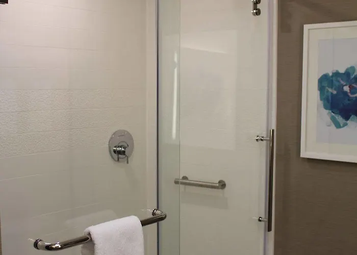 Hotel Fairfield & By Marriott Ocean